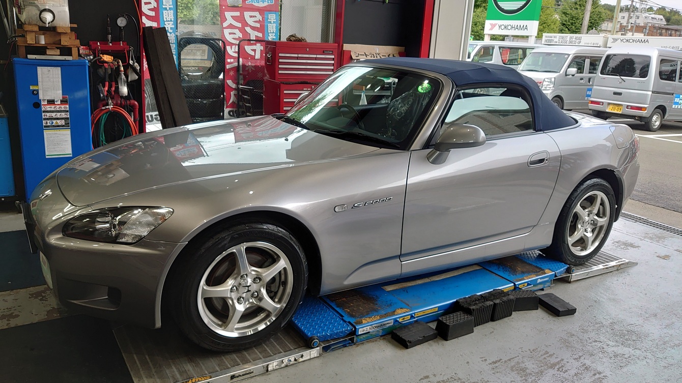 ADVAN FLEVA V701 HONDA S2000 に装着です