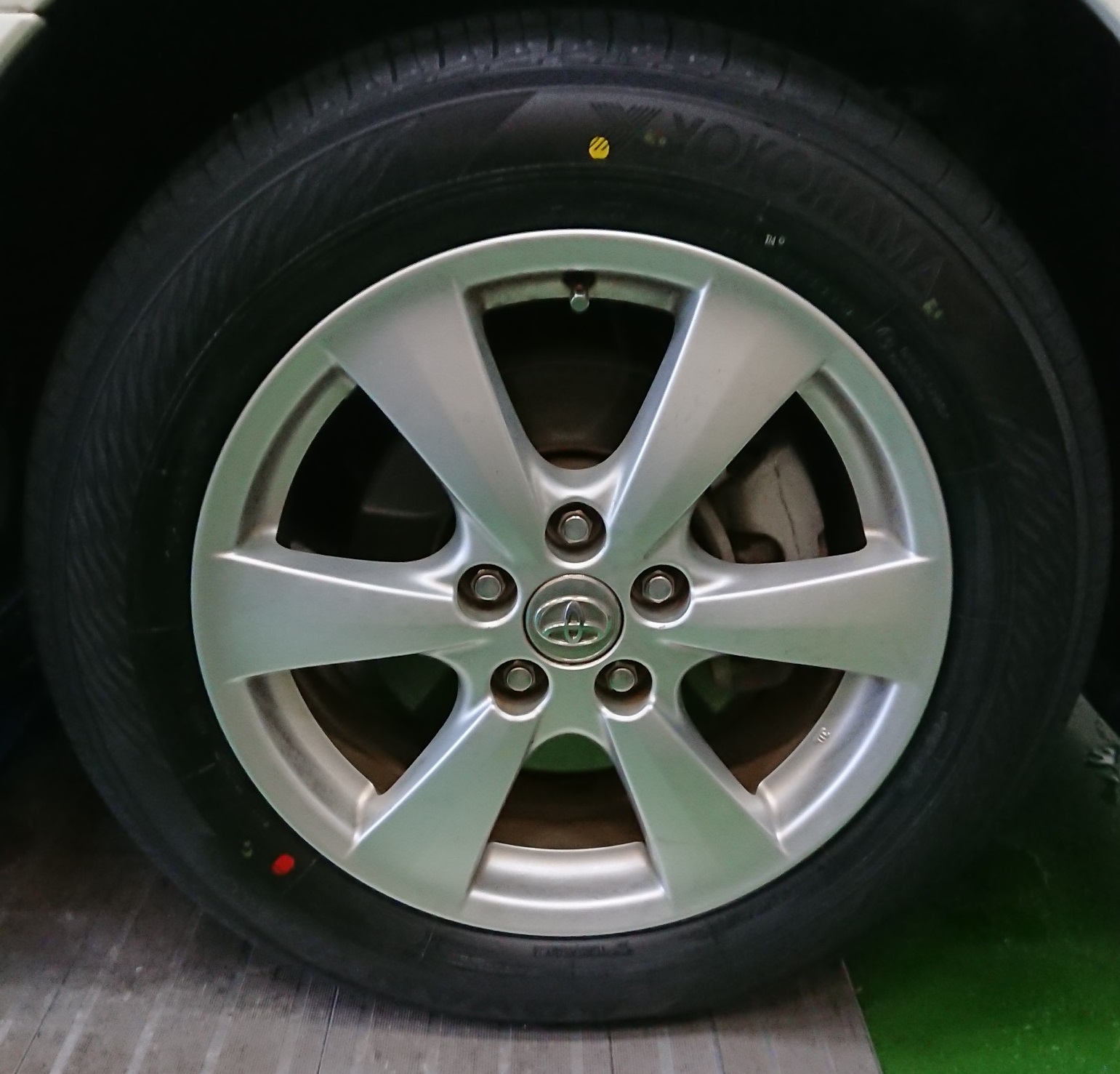ADVAN dB V552 x エスティマ