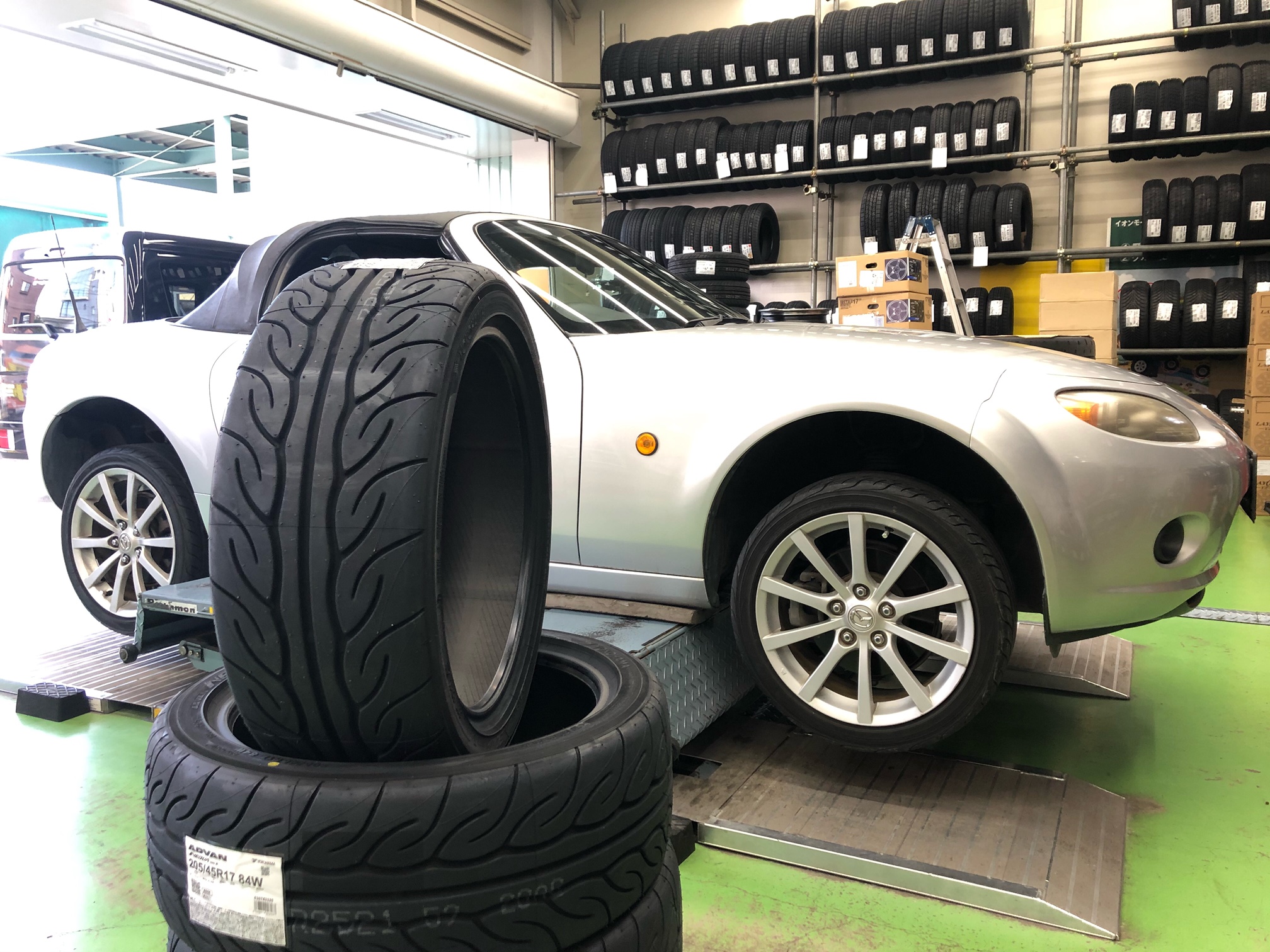 まだまだ人気です、ADVAN　NEOVA