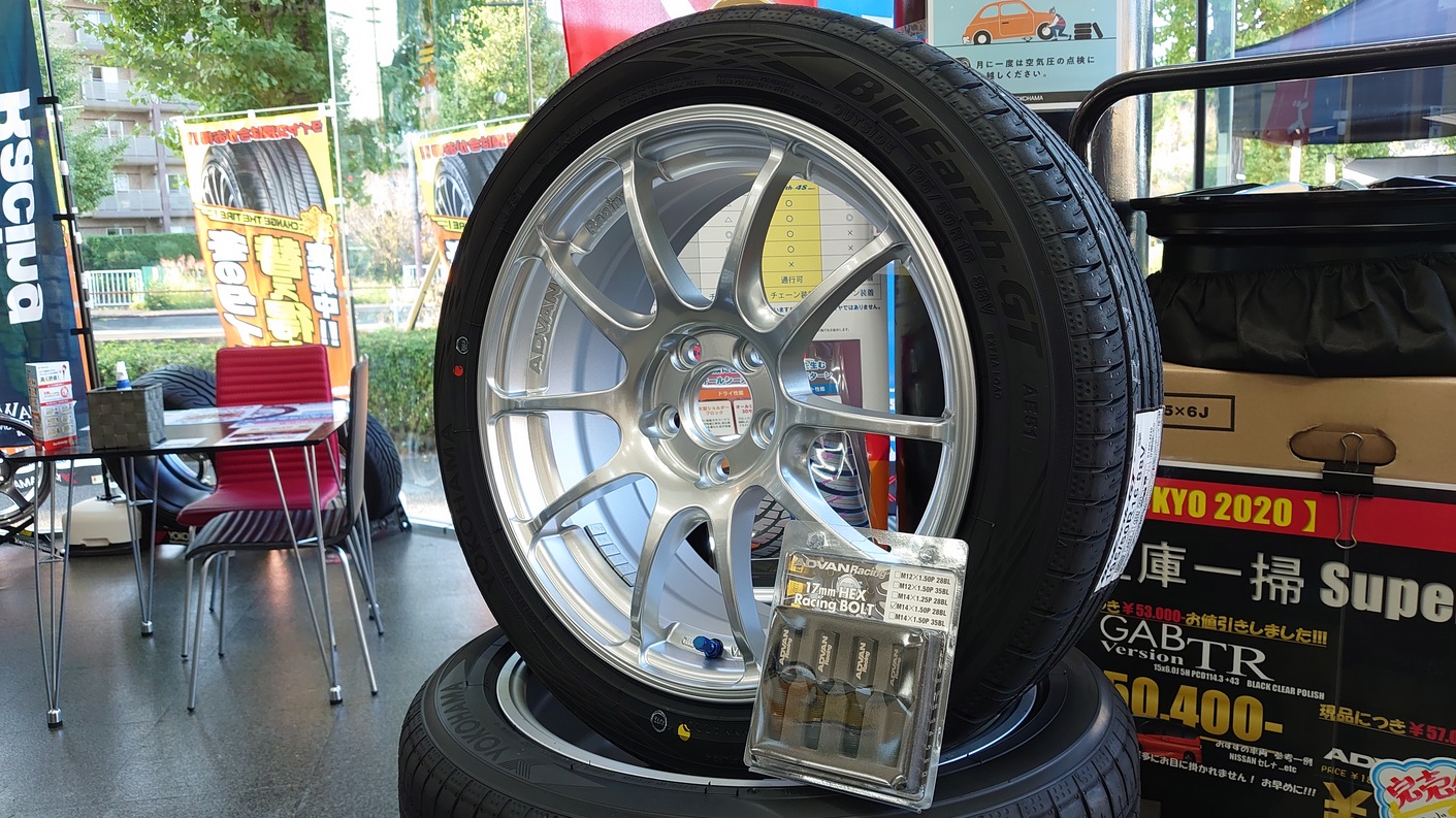 ADVAN Racing RZ HS + BluEarth-GT セット　準備完了です