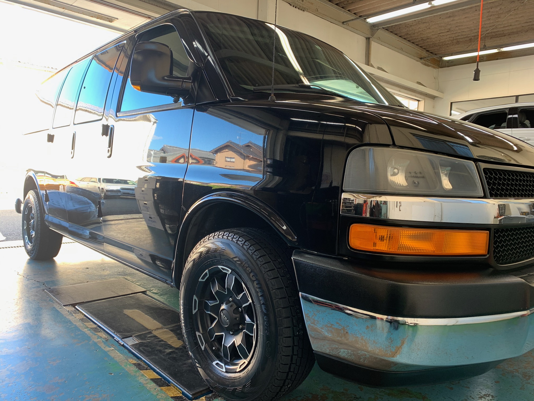 シボレーエクスプレス&times;ice GUARD SUV G075