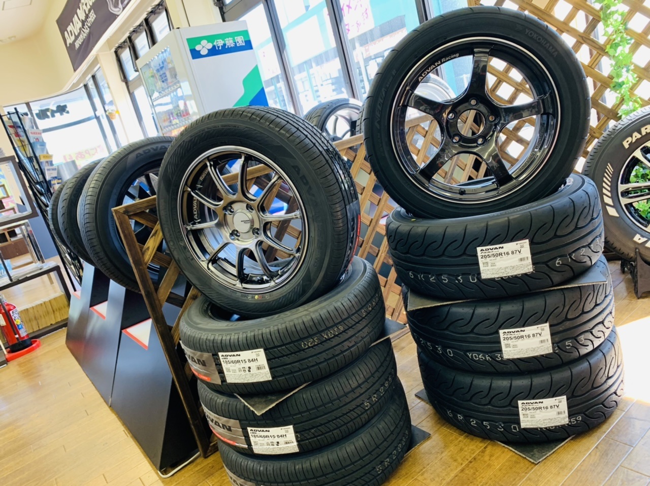 ご予約のADVAN YOKOHAMA WHEEL