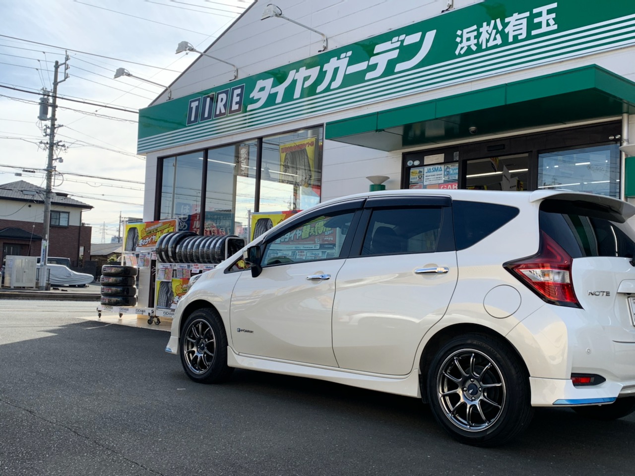 ノート&times;ADVAN Racing RZⅡ&times;ADVAN FLEVA V701