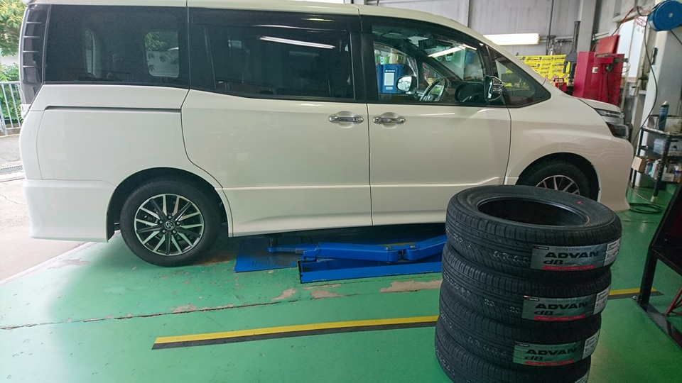 アドバン デシベル V552