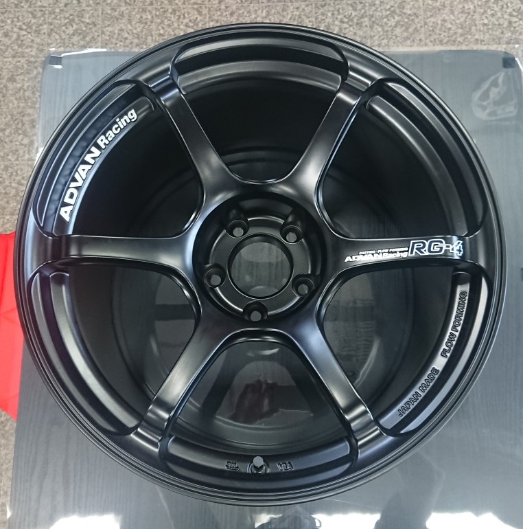ADVAN Racing RG-4  7月9日発売決定！！