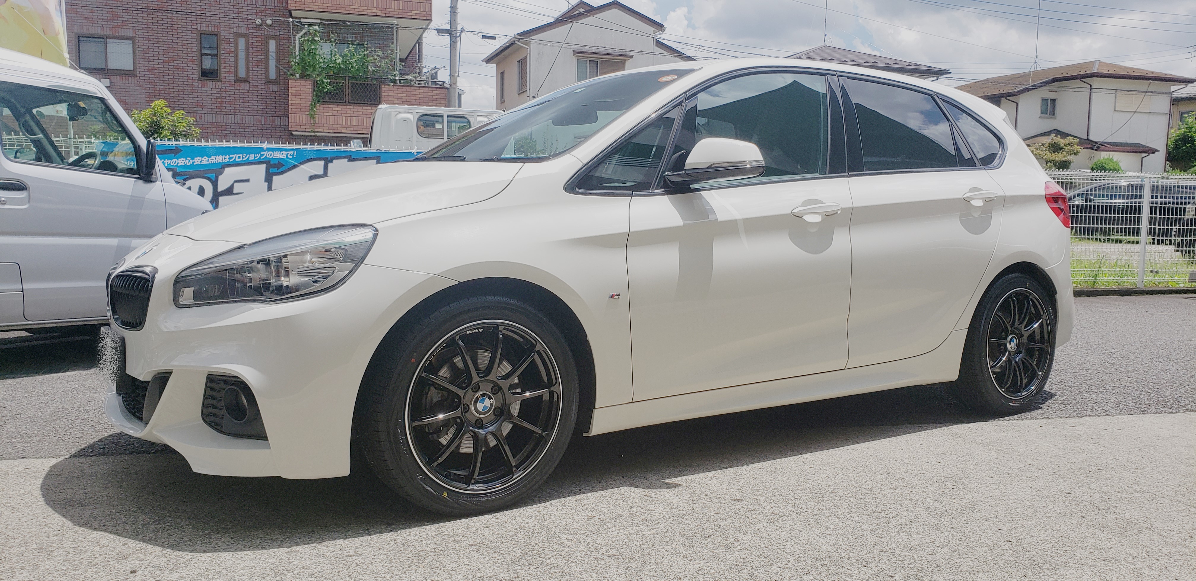 BMW　218　ADVAN　RSⅢ
