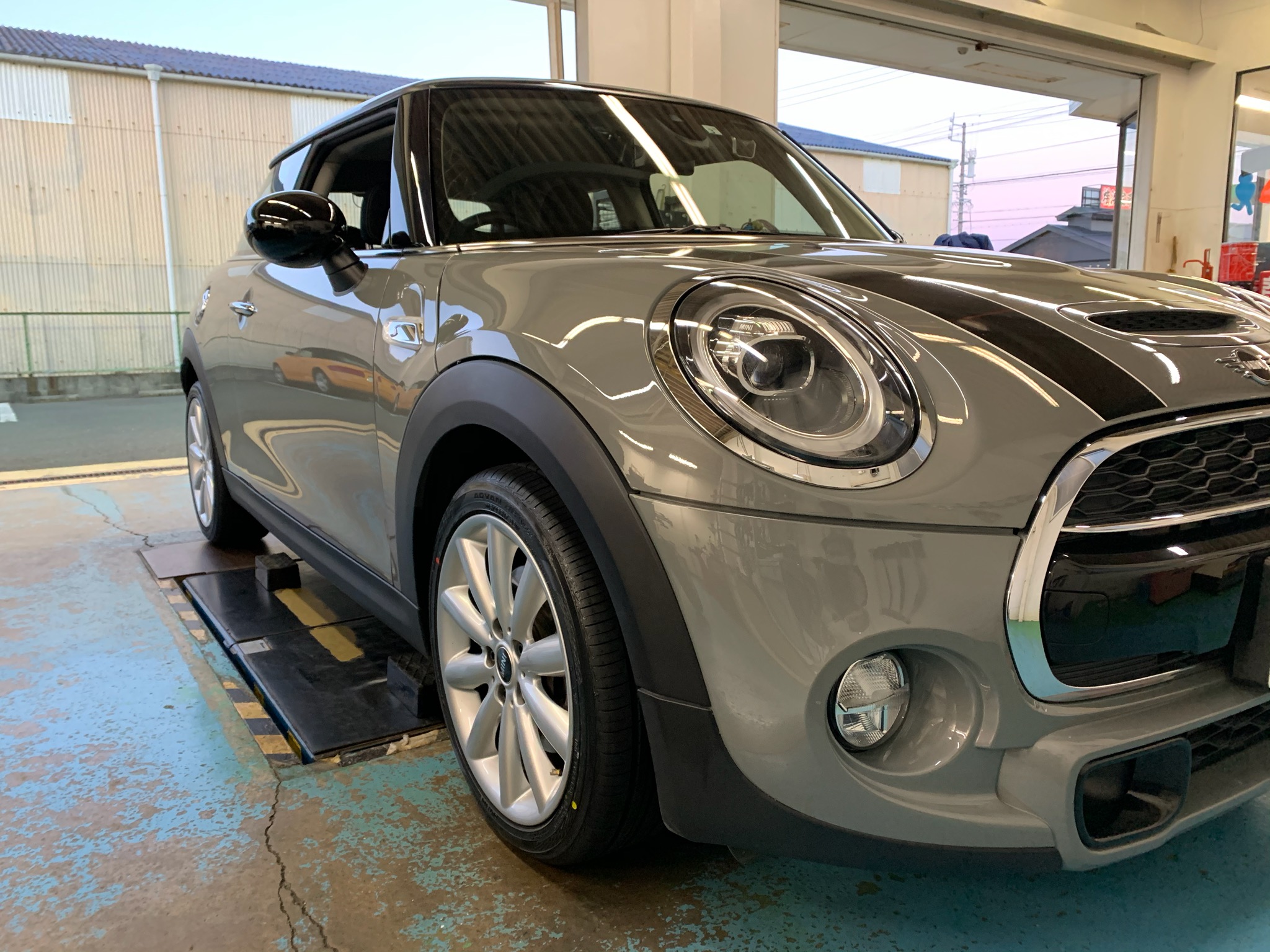 ＭＩＮＩ&times;ADVAN dB v552