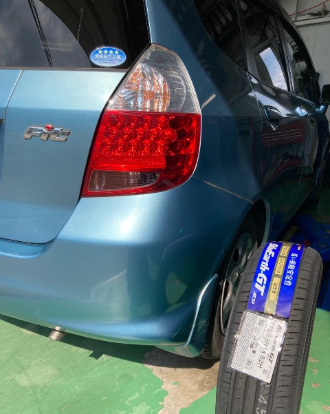  ヨコハマタイヤブルーアースＧＴ