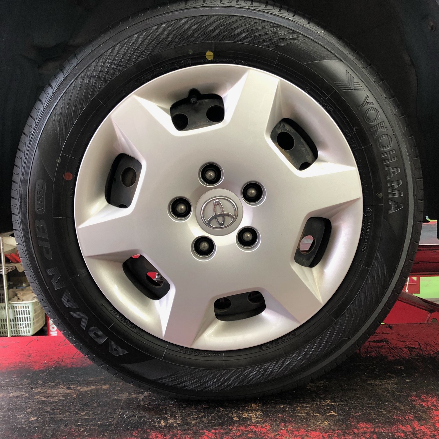 ミニバンにもADVAN dB