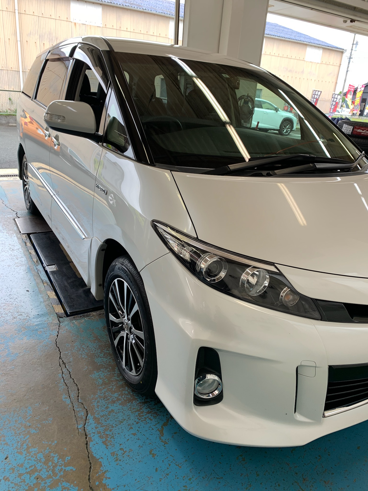 エスティマ&times;ADVAN dB v552