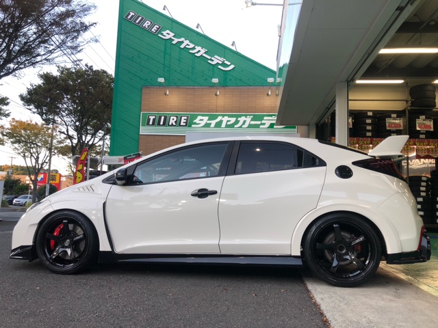 ADVAN Racing GT BEYOND