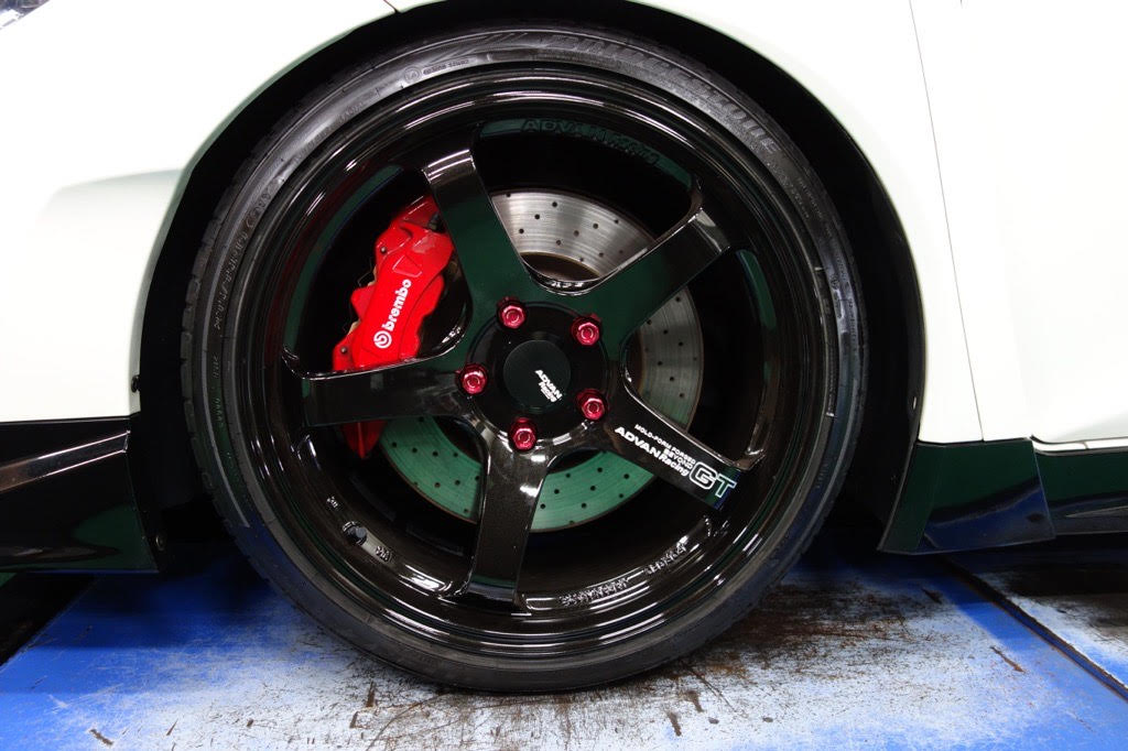 ADVAN Racing GT BEYOND