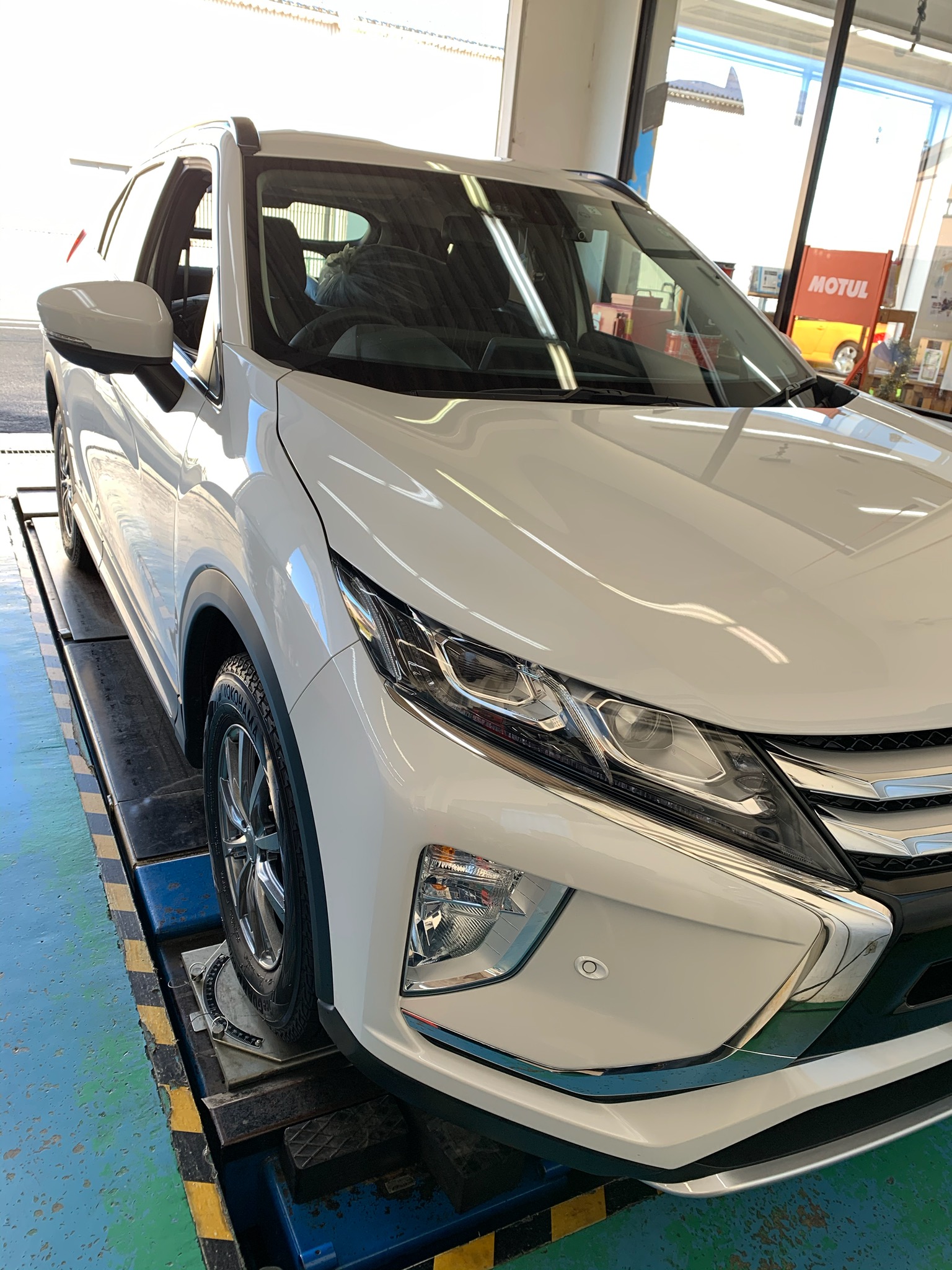 エクリプスクロス&times;ice GUARD SUV G075