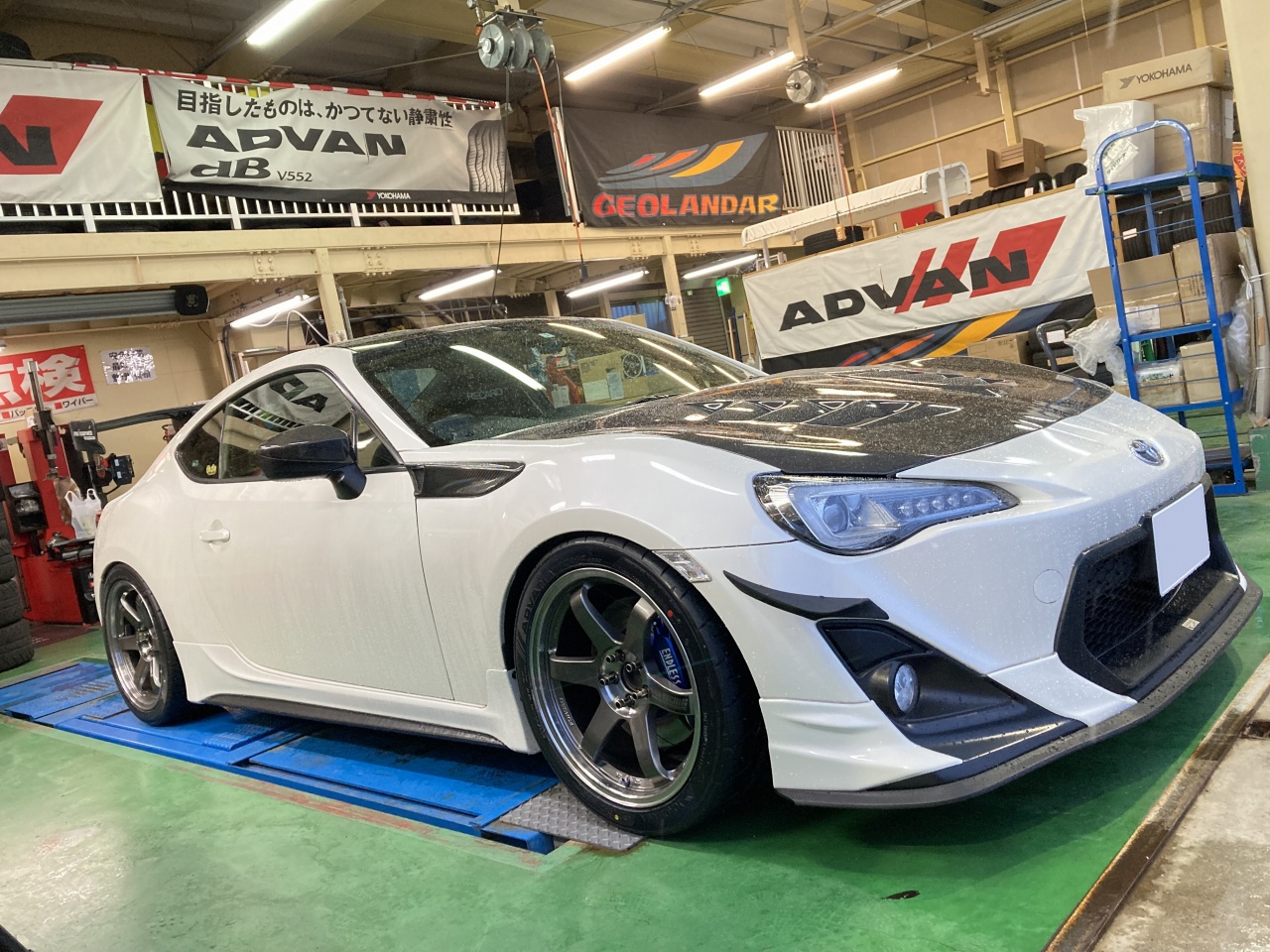 TOYOTA 86に新商品NEOVA！！