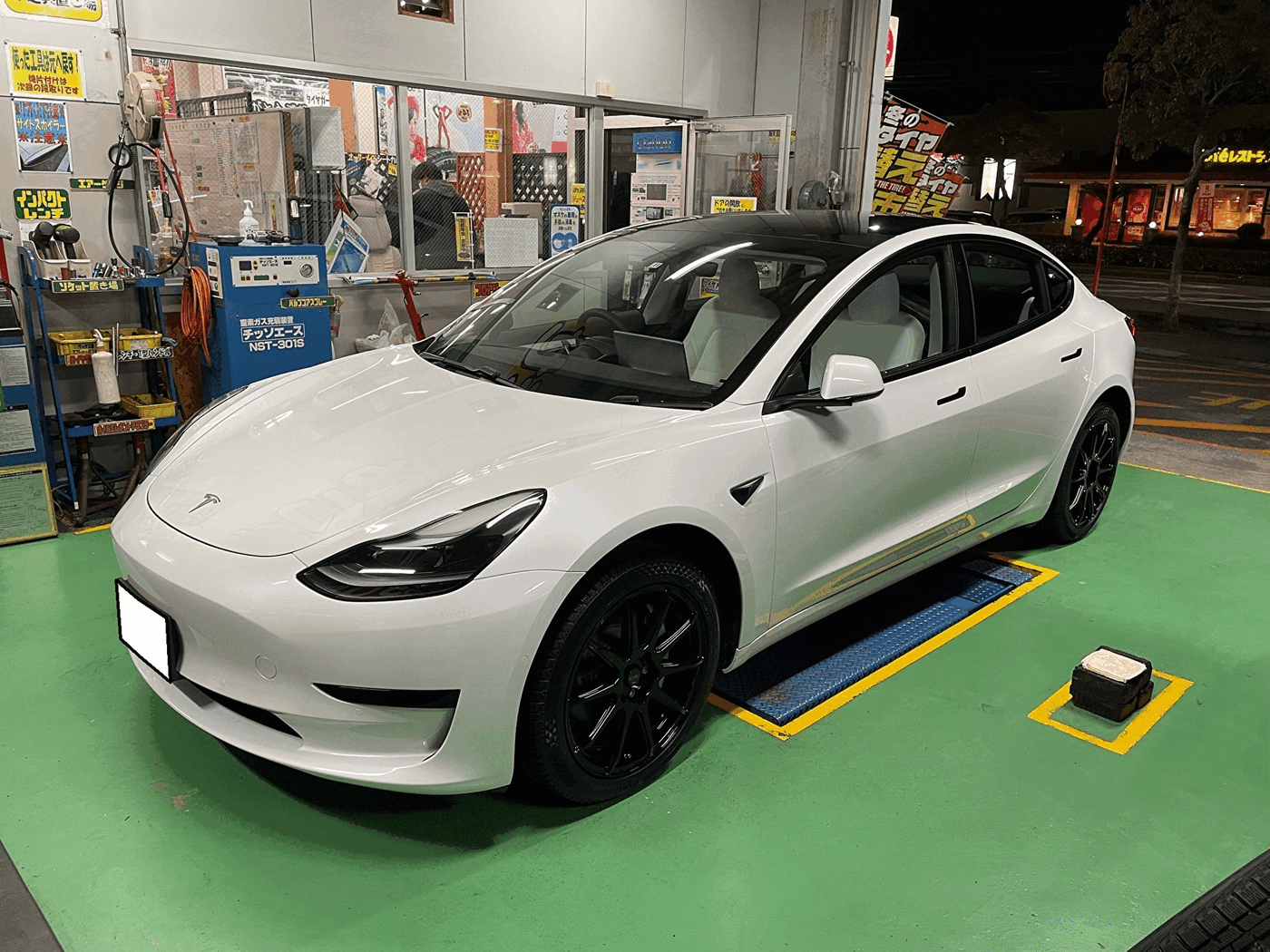 Tesla　　Model 3