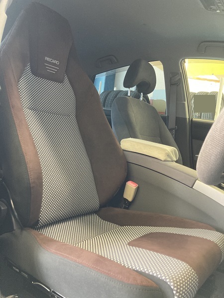２０プリウス　ＲＥＣＡＲＯ　ＬＸ－Ｆ　ＷＵ１１０ＢＮ／ＧＹ
