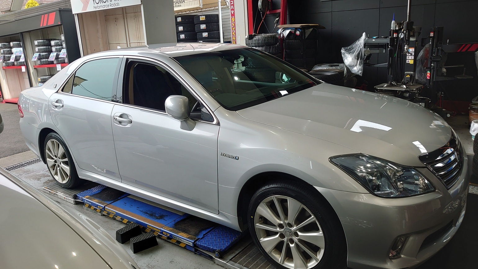 ADVAN dB V552 TOYOTA ｸﾗｳﾝ に装着です
