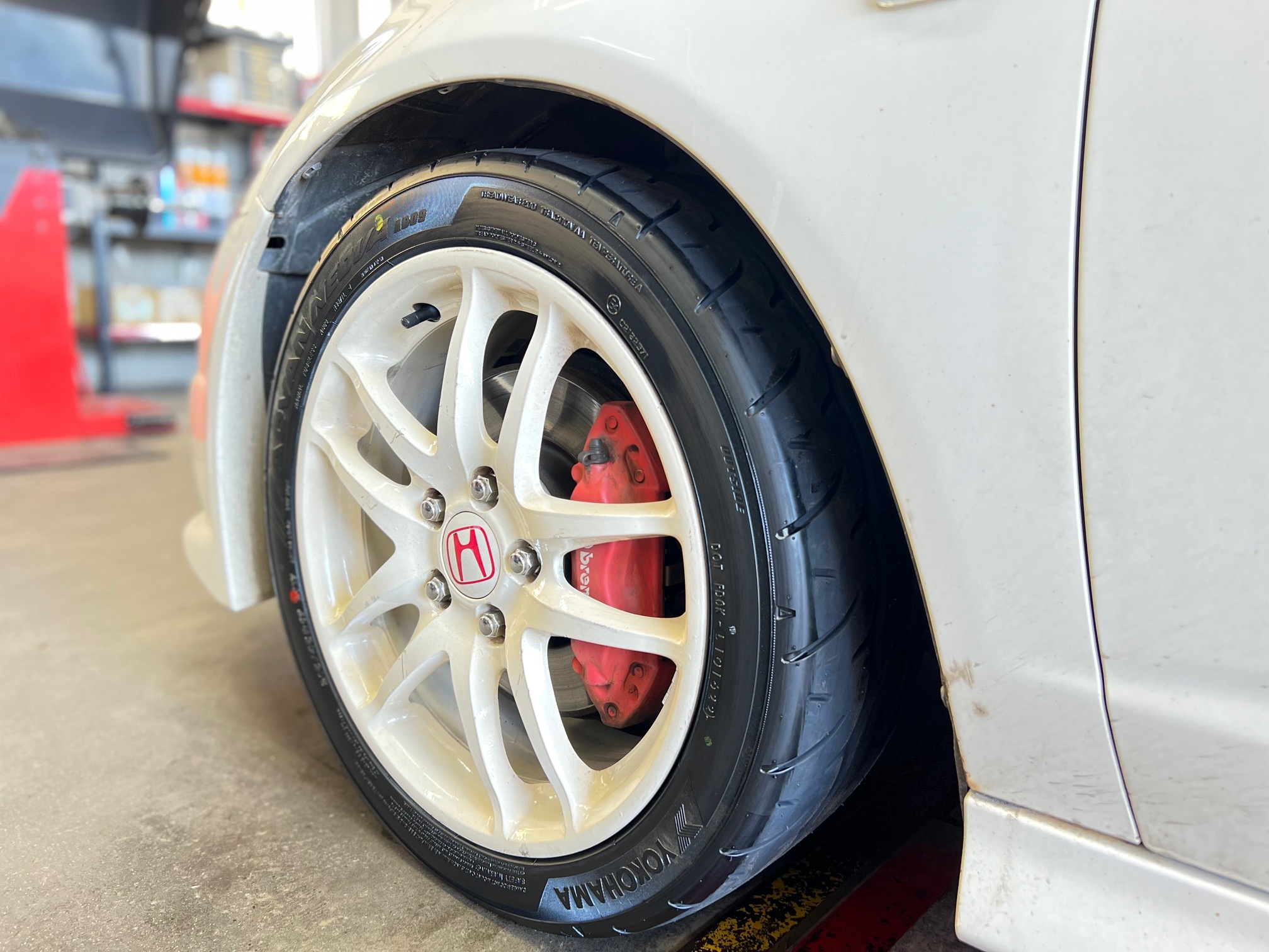 スポーツカーに一番ベストなタイヤ