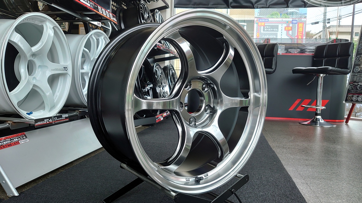 ADVAN Racing RG-D2 MHB色　入荷です