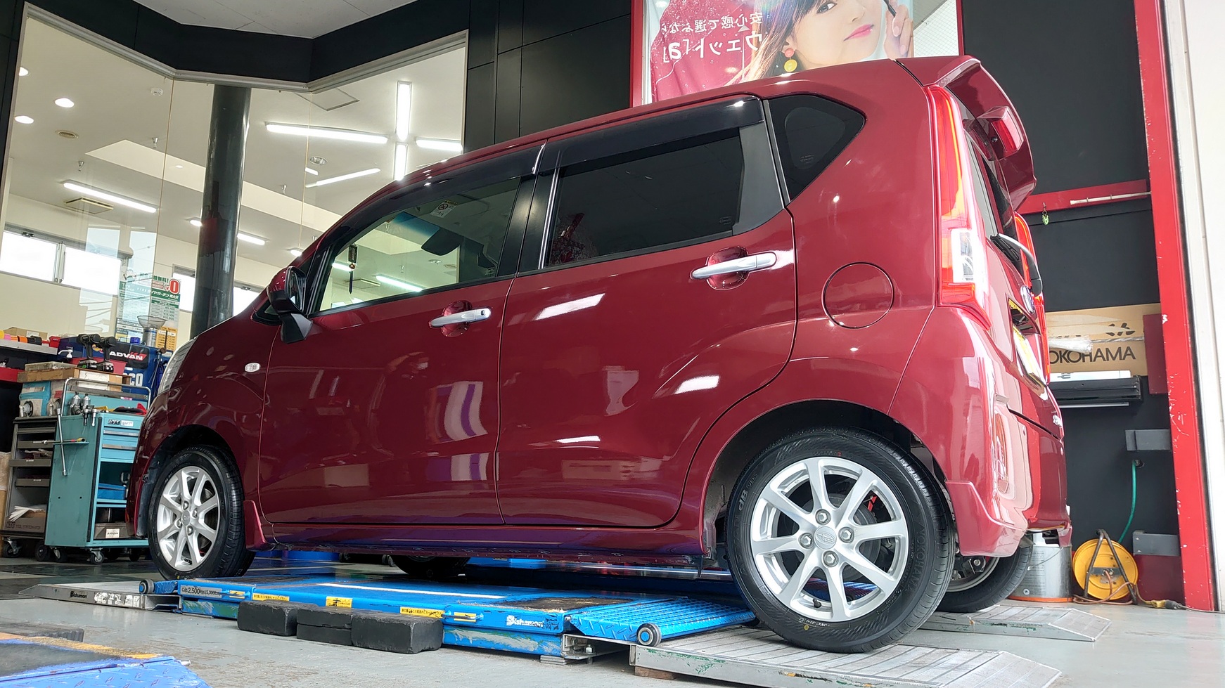 ADVAN dB V552 SUBARU ステラ に装着です