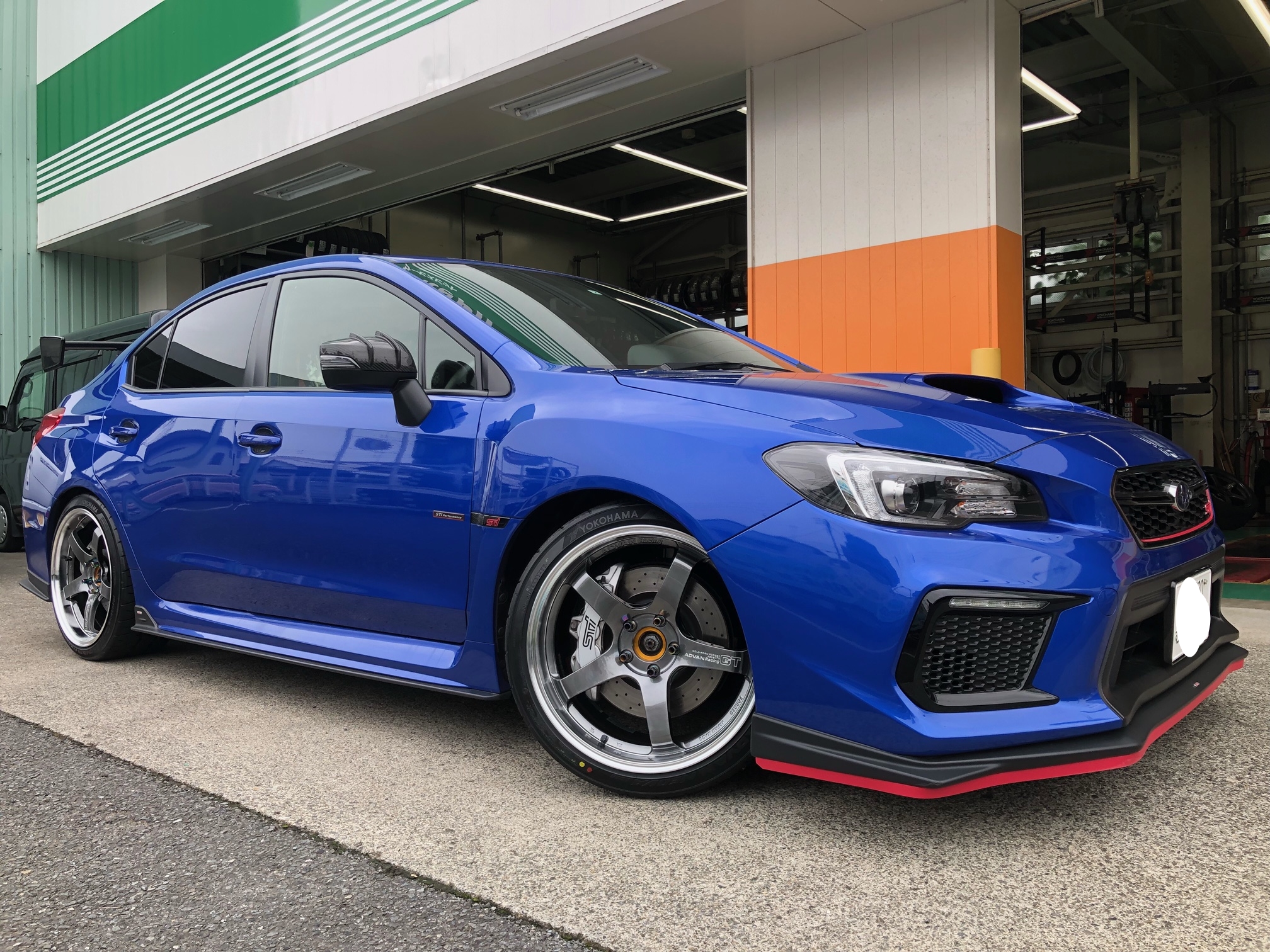 WRX STI　ADVAN GT