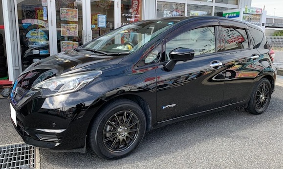 日産 ノート &times; ADVAN dB V552
