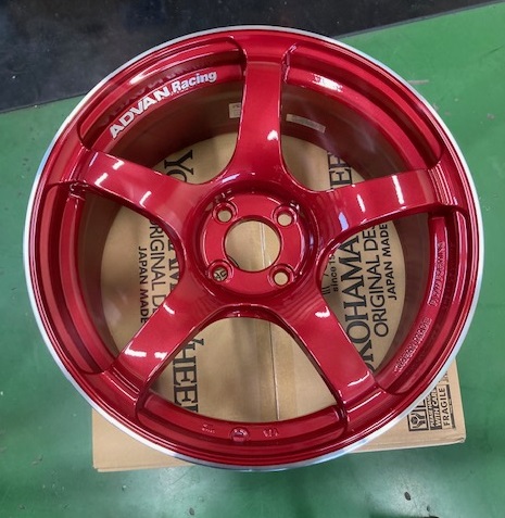 ADVAN Racing TC-4入荷！