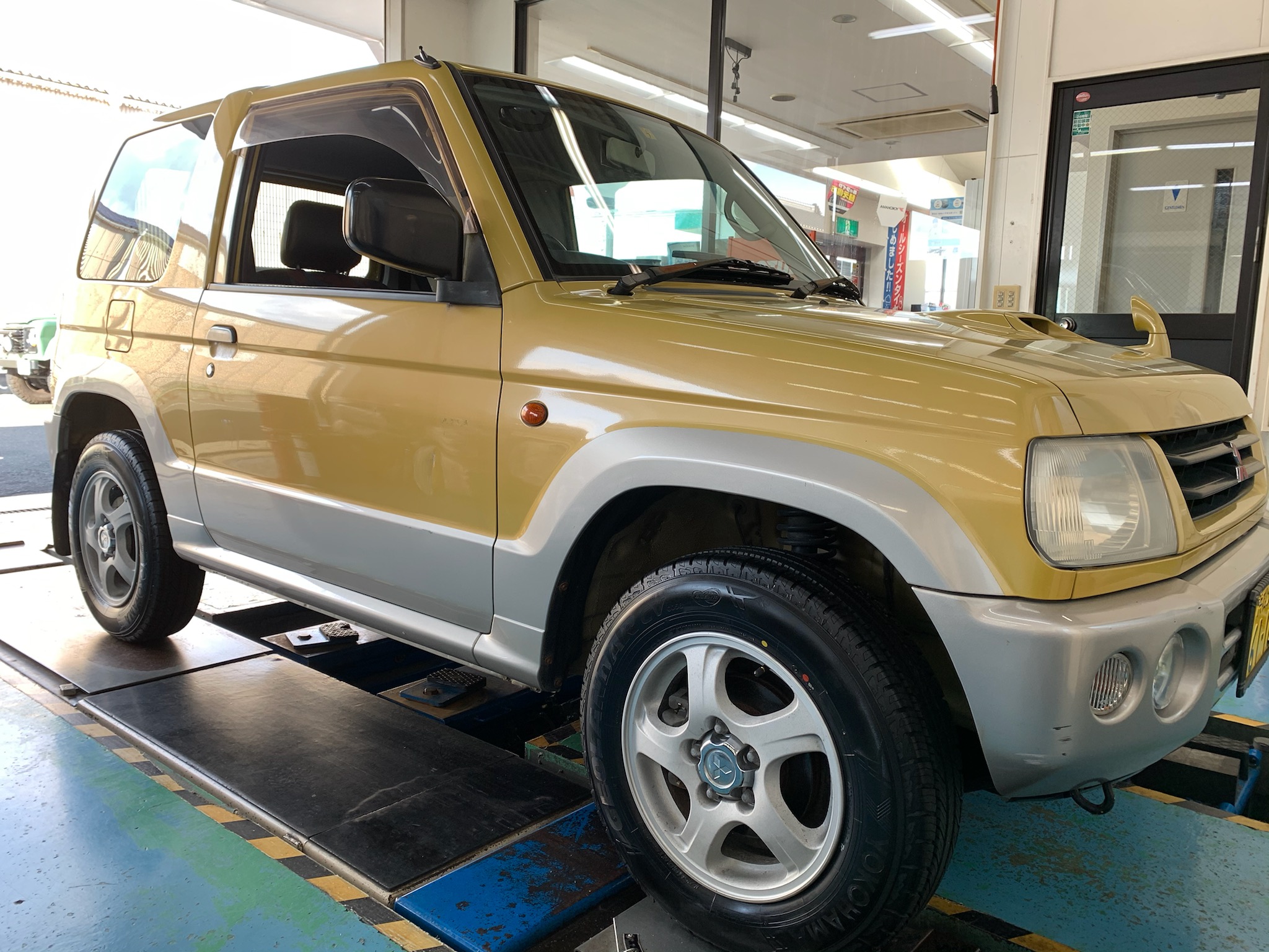 パジェロミニ&times;GEOLANDAR CV G058