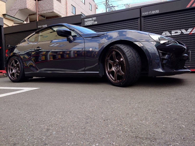 ADVAN Racing RG-4