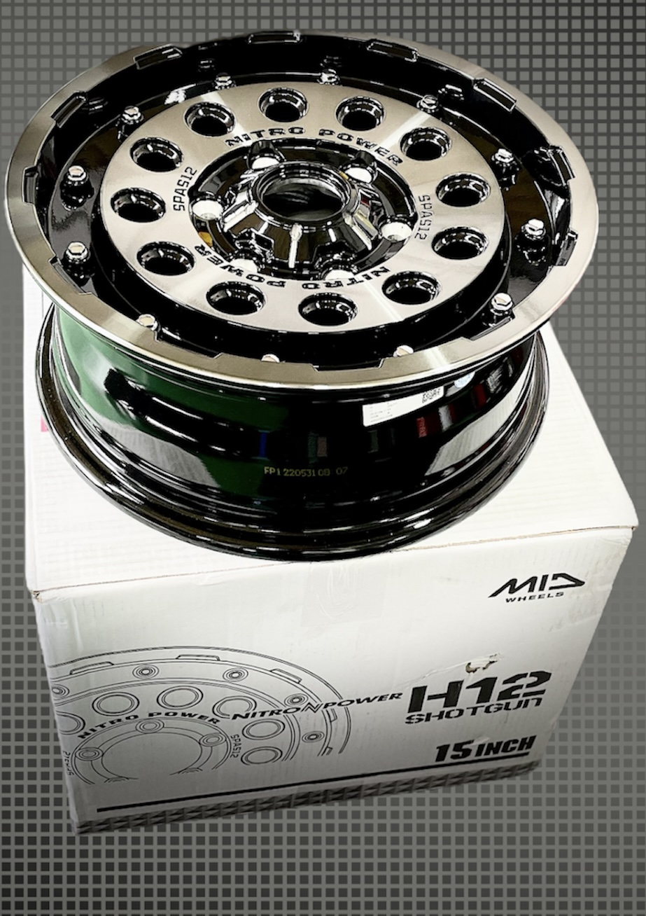 ハイエース　テレコ入替