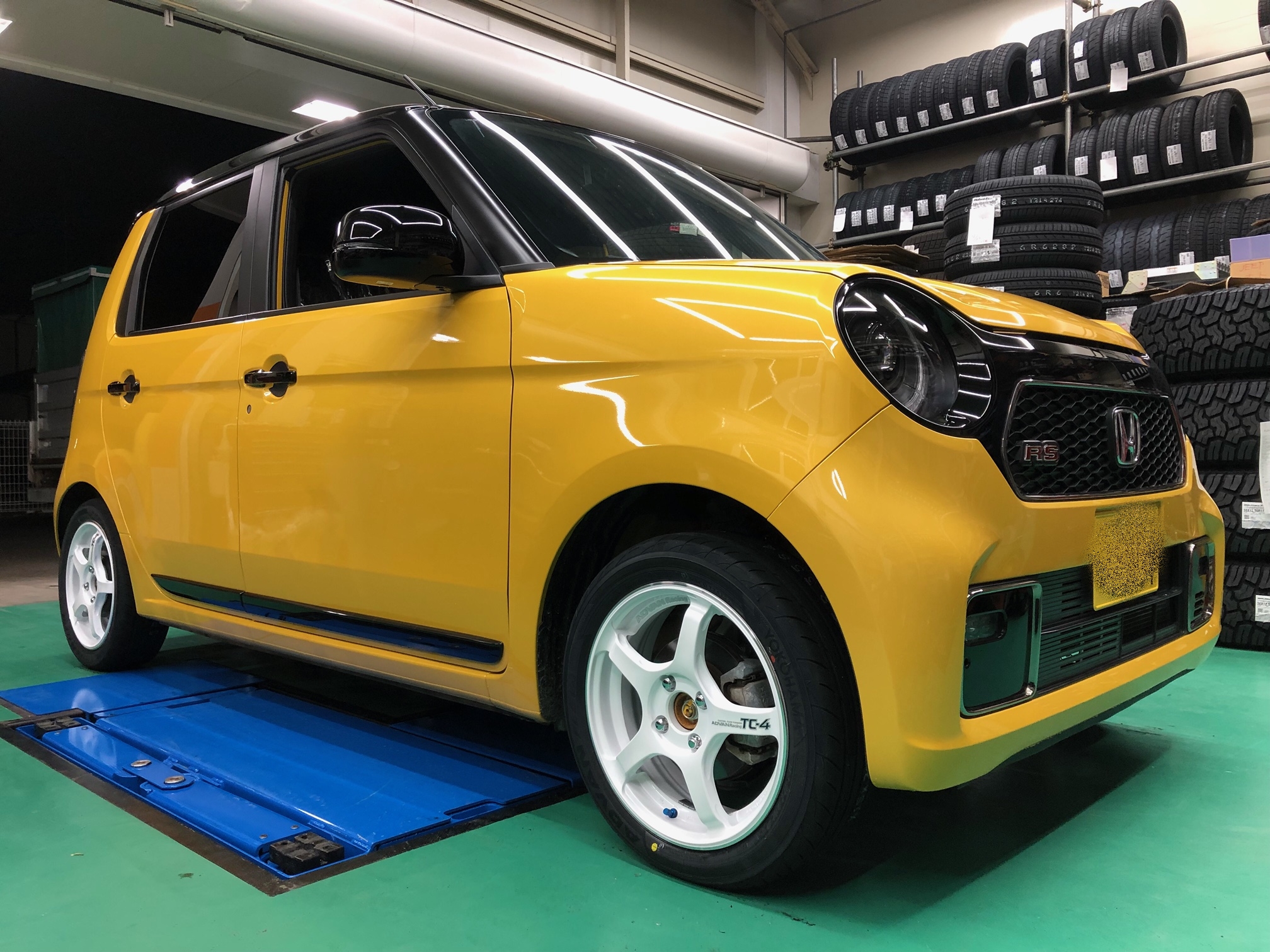 N-ONE　ADVAN　TC-4
