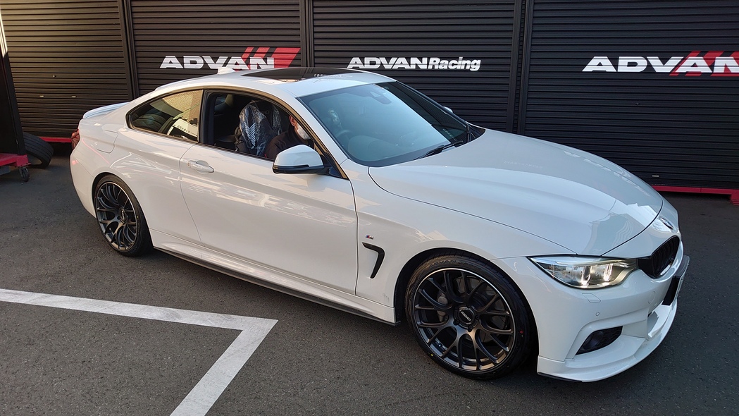ADVAN Sport V105