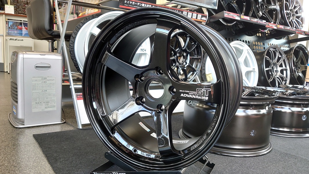 ADVAN Racing GT for PORCHE  TBKP