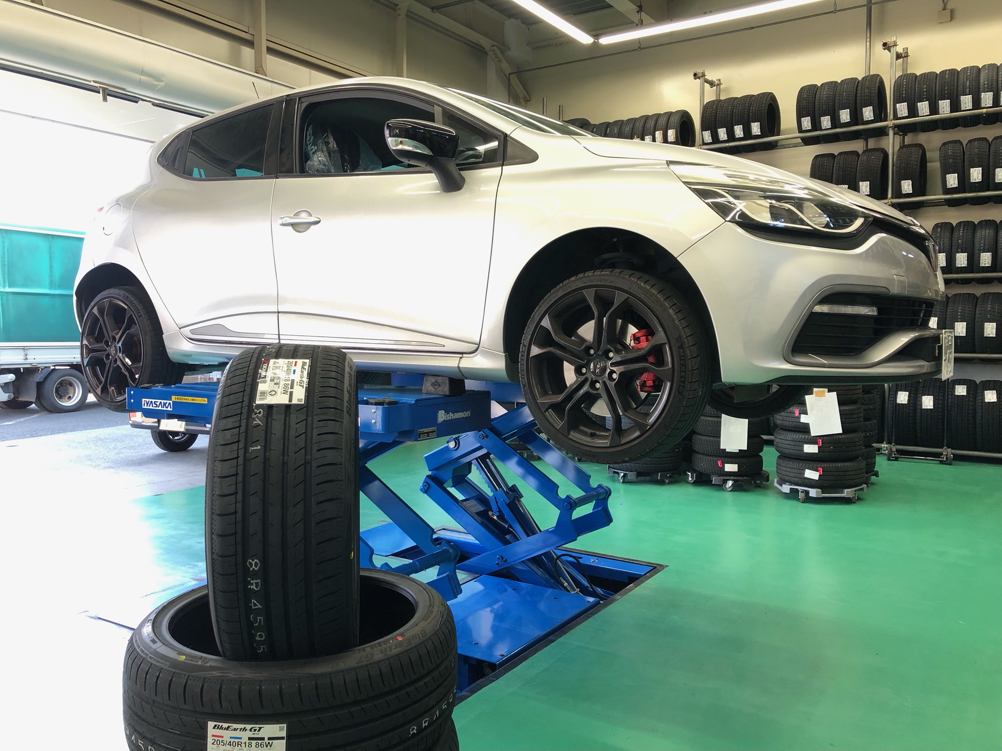 輸入車にもブルーアース