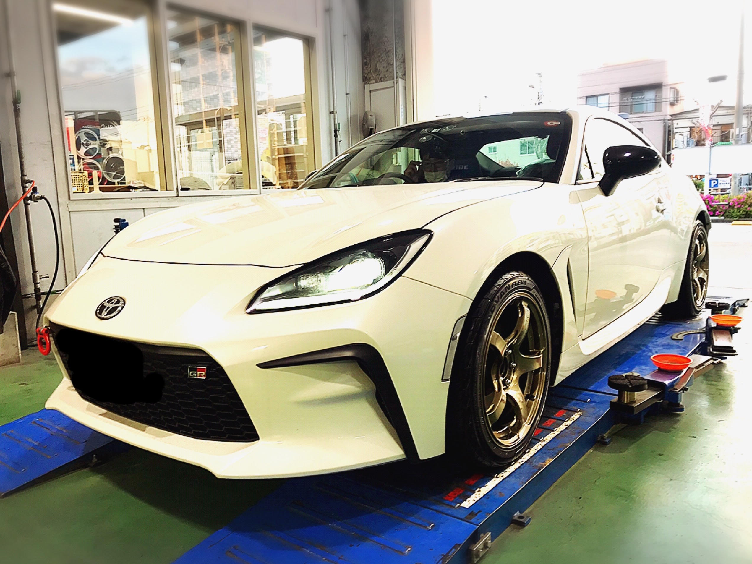 アドバン　レーシング　TC4