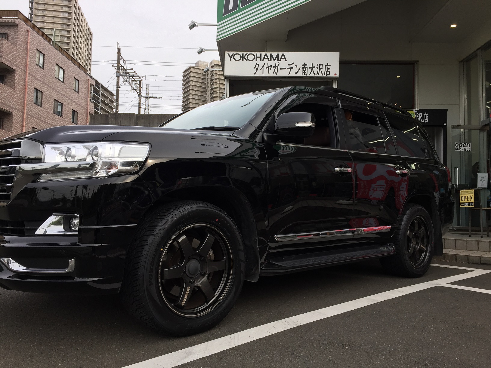 PARADA Spec-X PA02 をランドクルーザーに装着