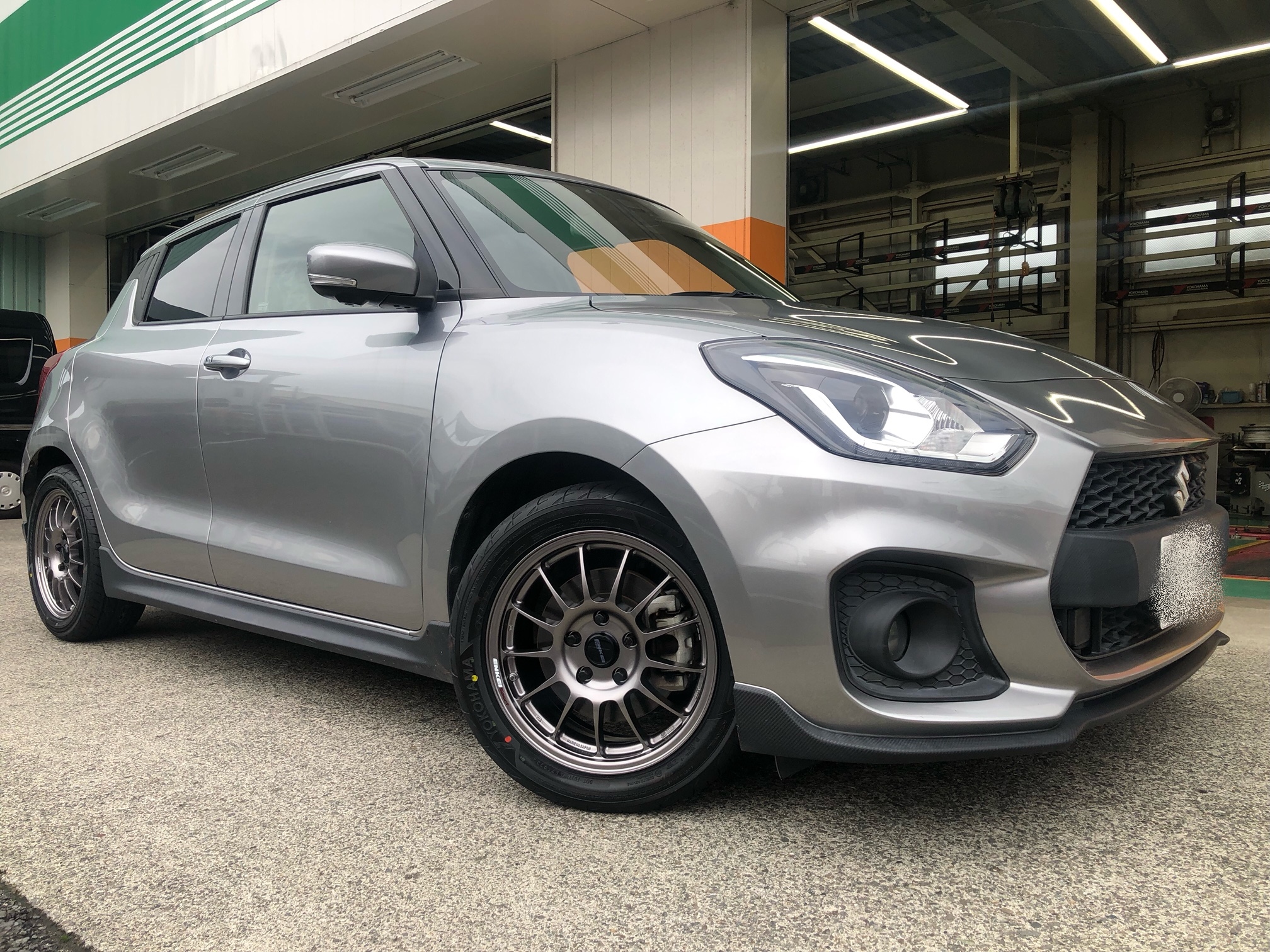 スイフトスポーツ　エンケイスポーツ