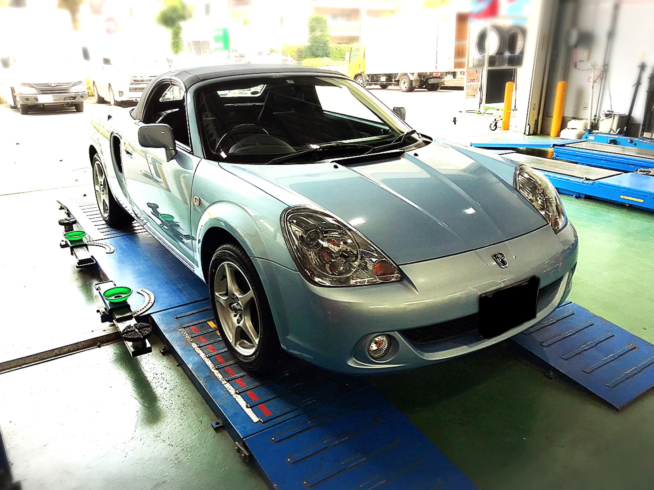 MR-SにブルーアースGT