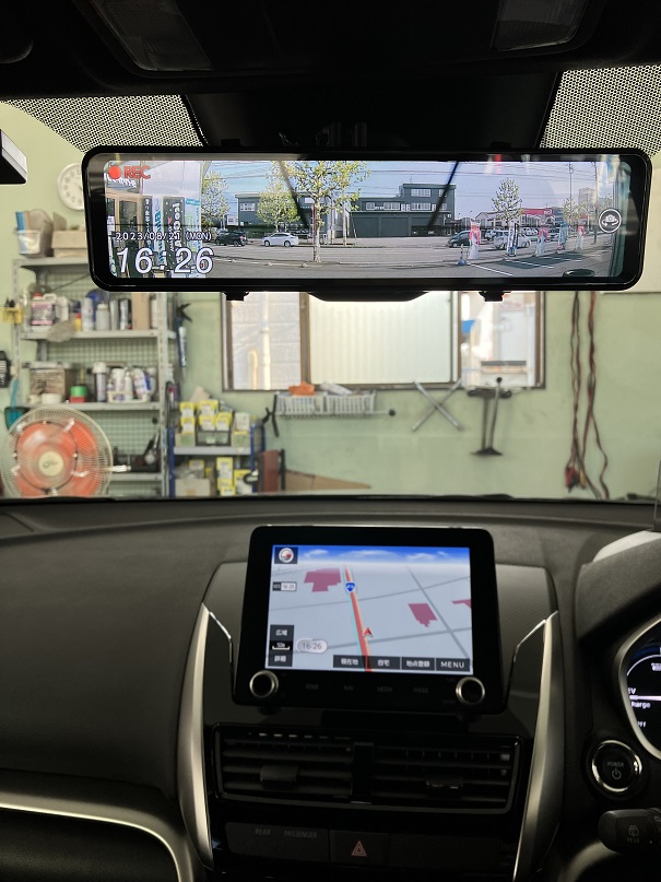 エクリプスクロスPHEV　用品取付け！