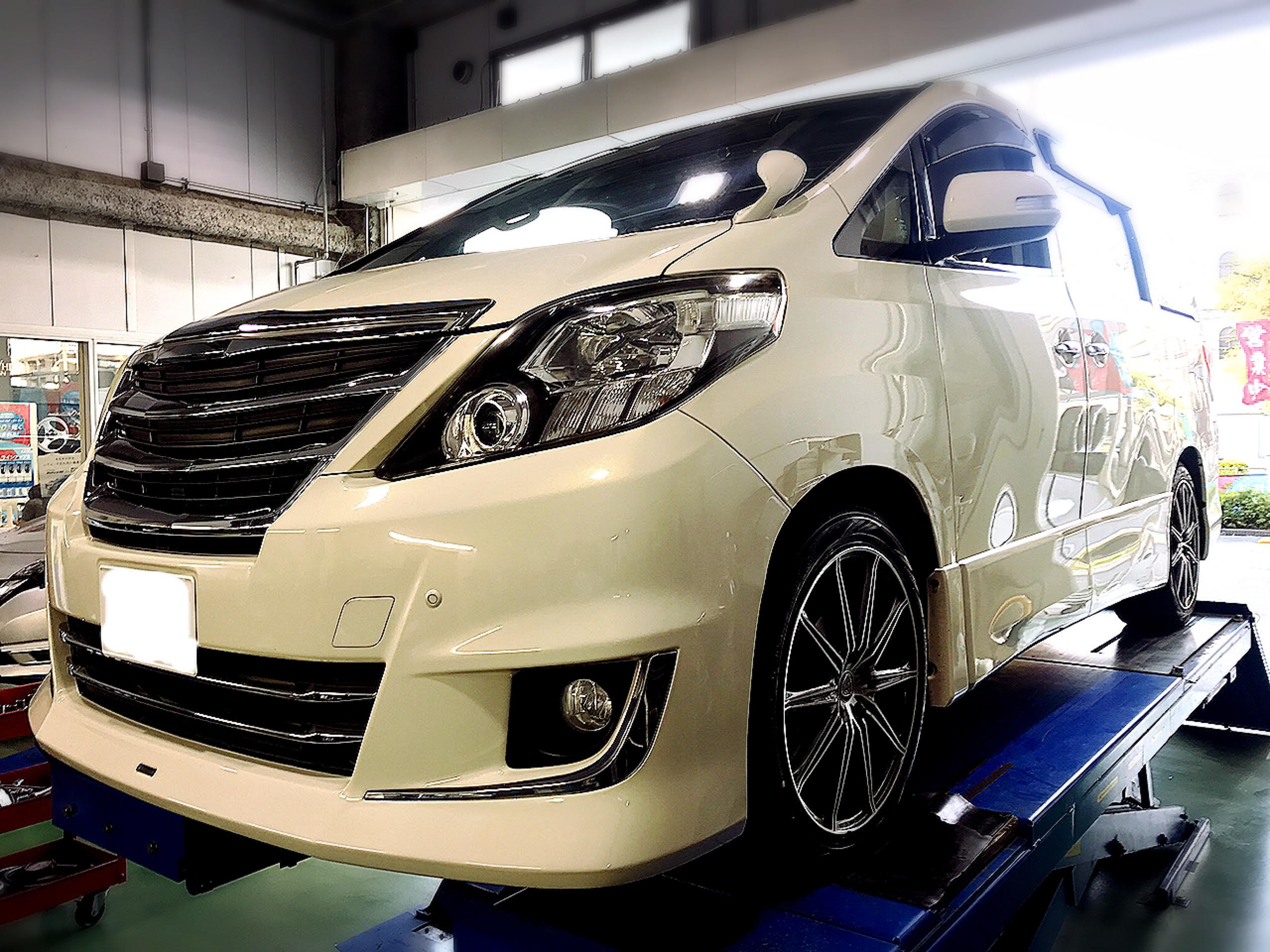 アルファードにブルーアースRV03