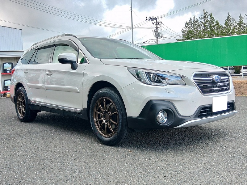 レガシーアウトバックにADVAN Racing RZ-F2