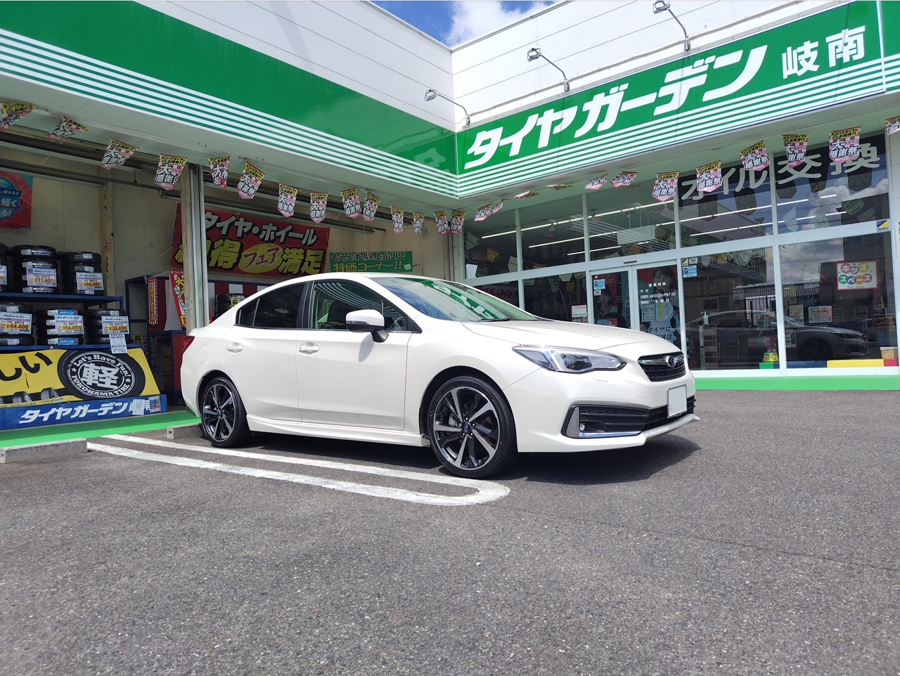 インプレッサにADVAN　㏈