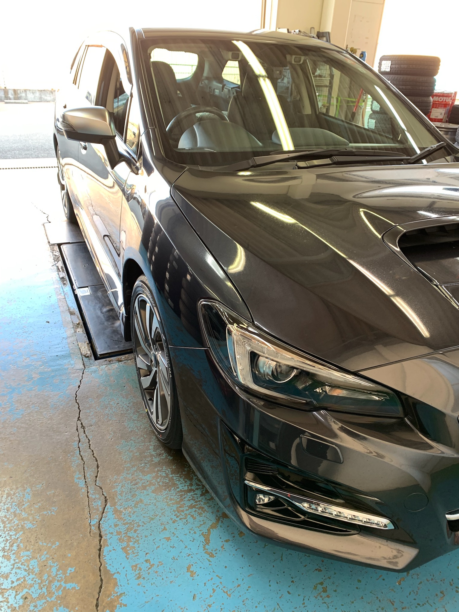 レヴォーグ&times;ADVAN dB v552