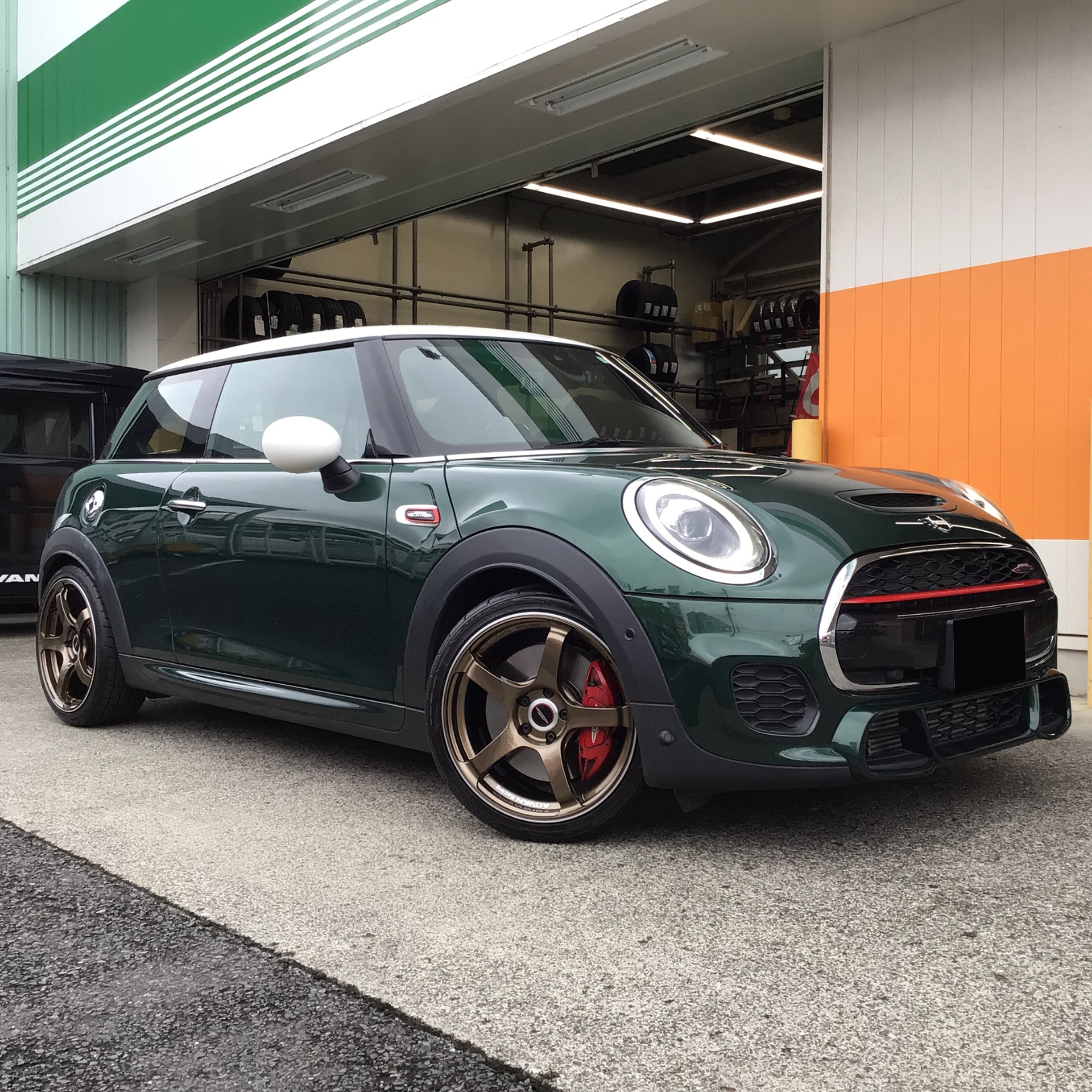 ジョンクーパーワークス　ADVAN TC-4
