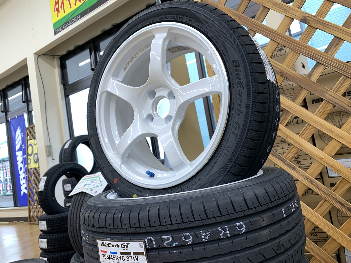 ADVAN Racing TC-4 16インチ