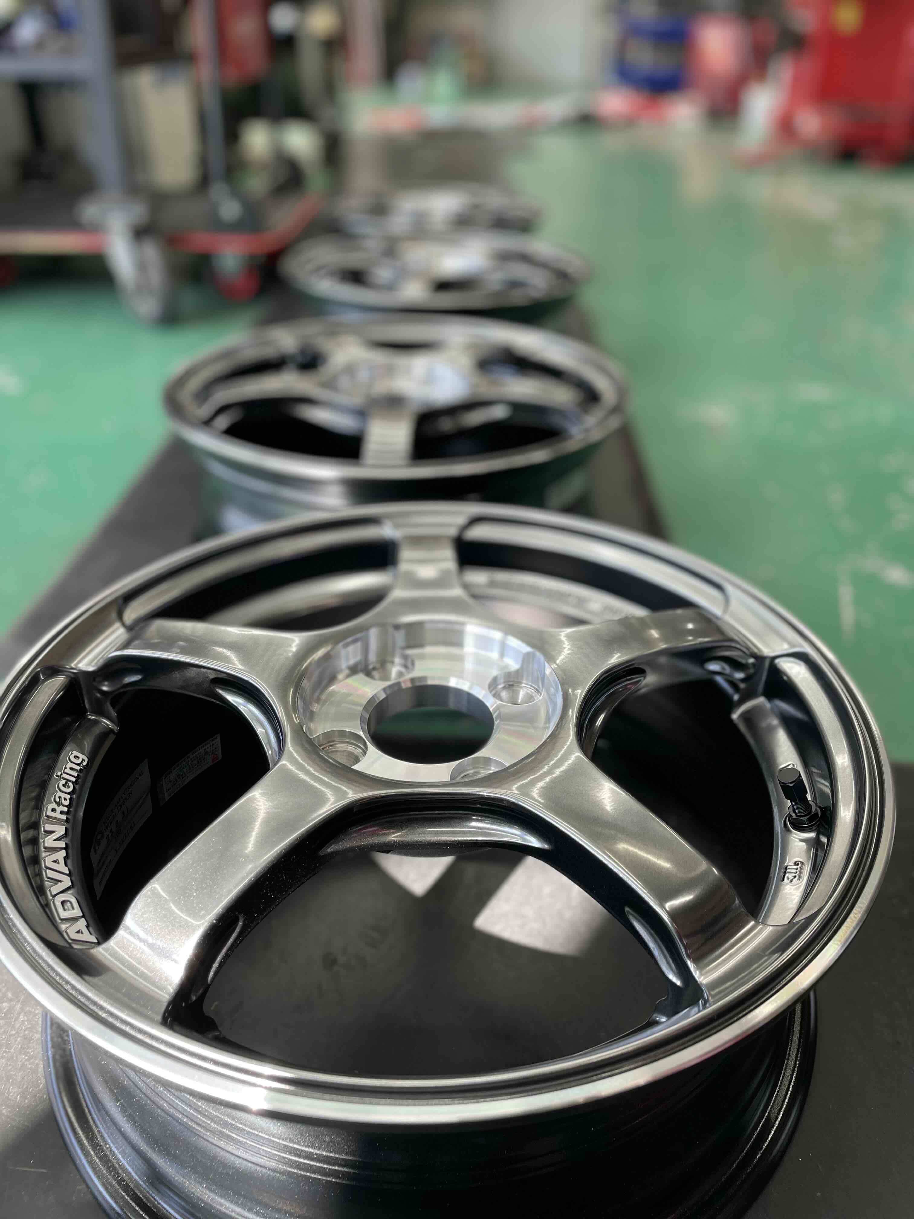 ADVAN Racing TC-4SE
