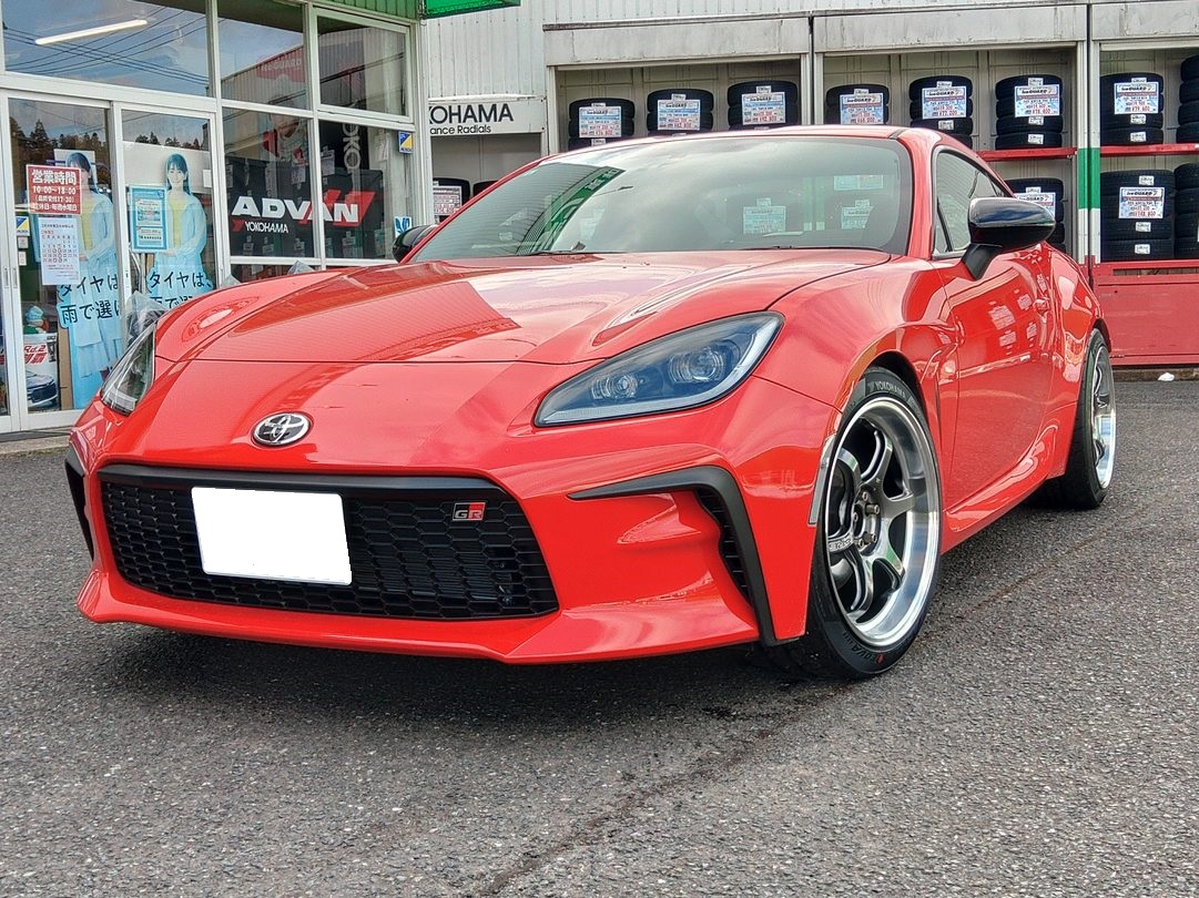 ８６に ADVAN Racing R６