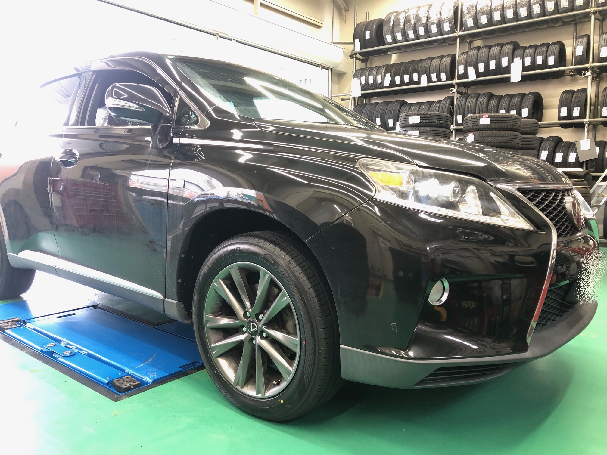 大型SUVにもADVAN ｄB