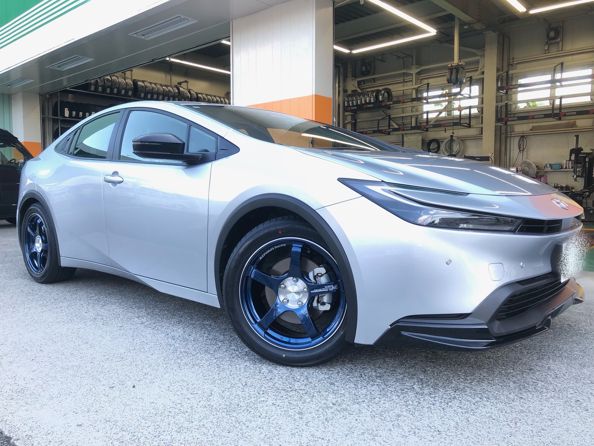 プリウス　ADVAN　TC-4SE
