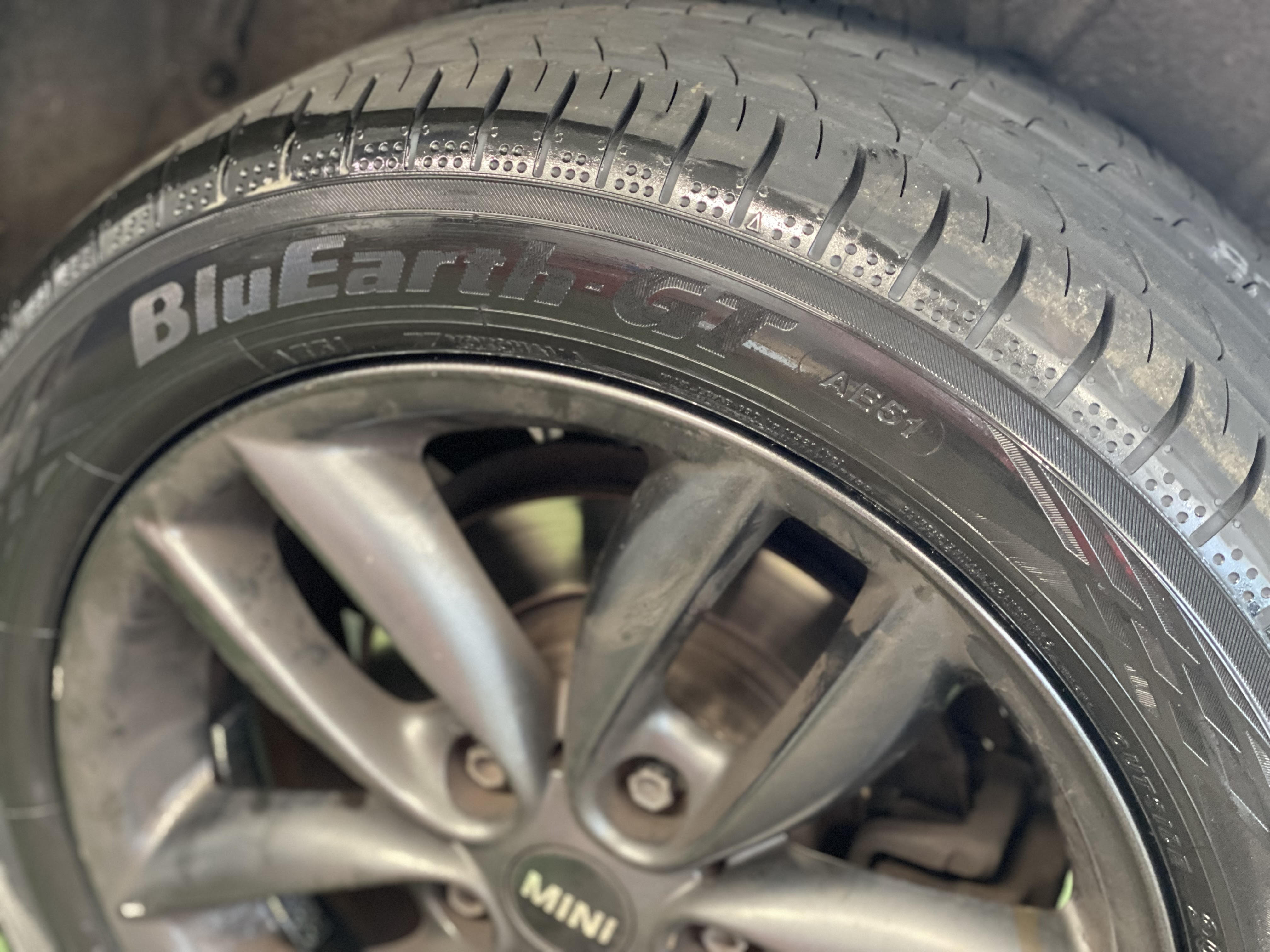 雨に強いウェット『a』★ブルーアースGT